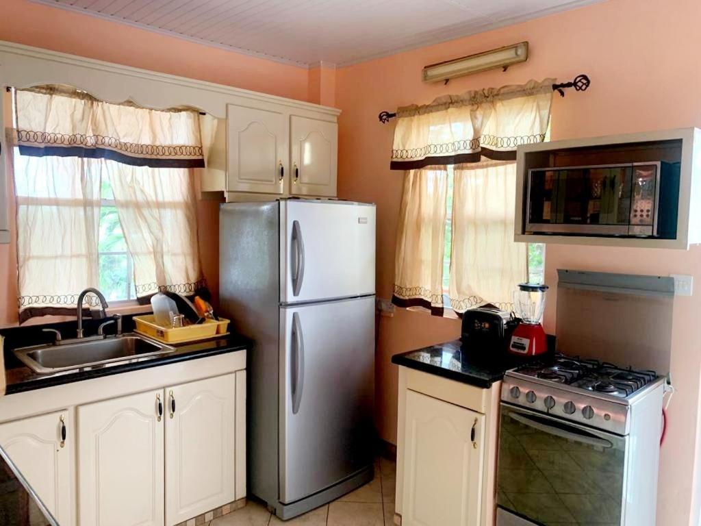 Anne Marie Villas Castries Luaran gambar